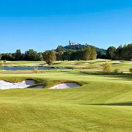 Golf & Kuneticka Hora Szálloda 4*
