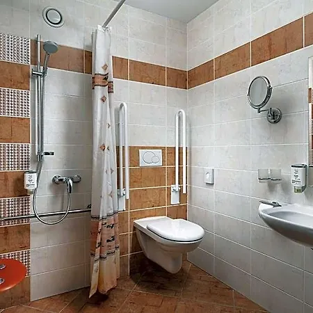Golf & Kuneticka Hora 4*